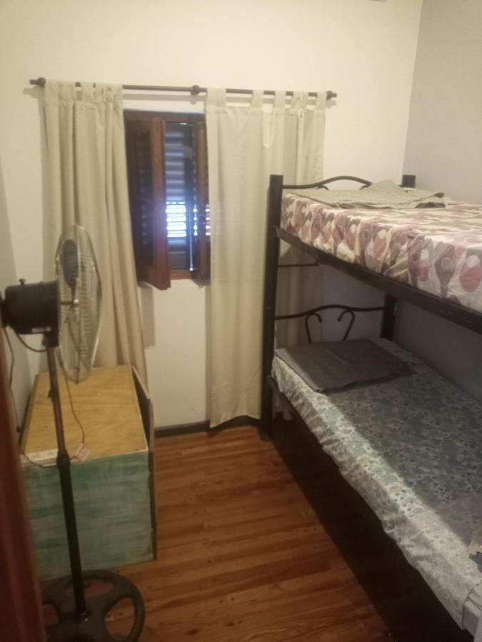 Koala Hostel Мендоса Номер фото
