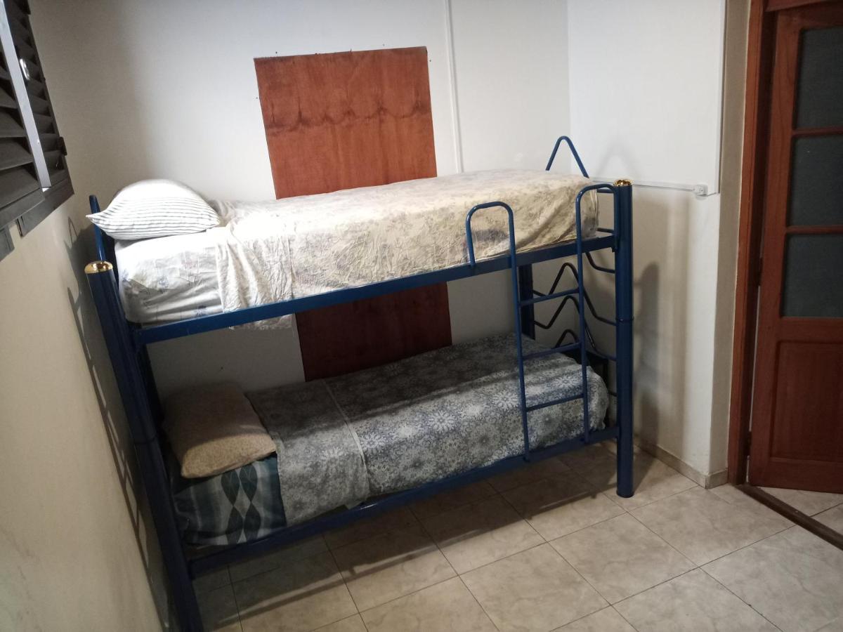 Koala Hostel Мендоса Екстер'єр фото